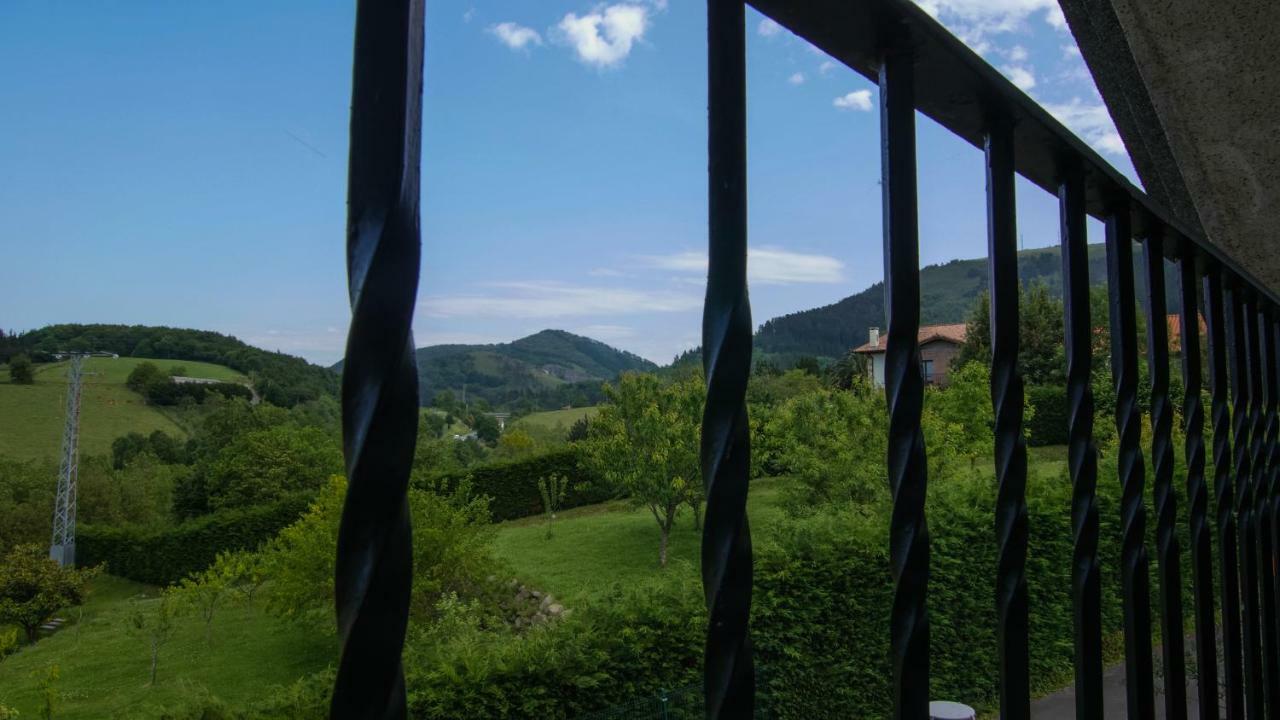 Hotel Tolare-Berri Zestoa Exterior foto